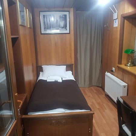 Guest House Tikhiy Dvorik Баку Екстериор снимка